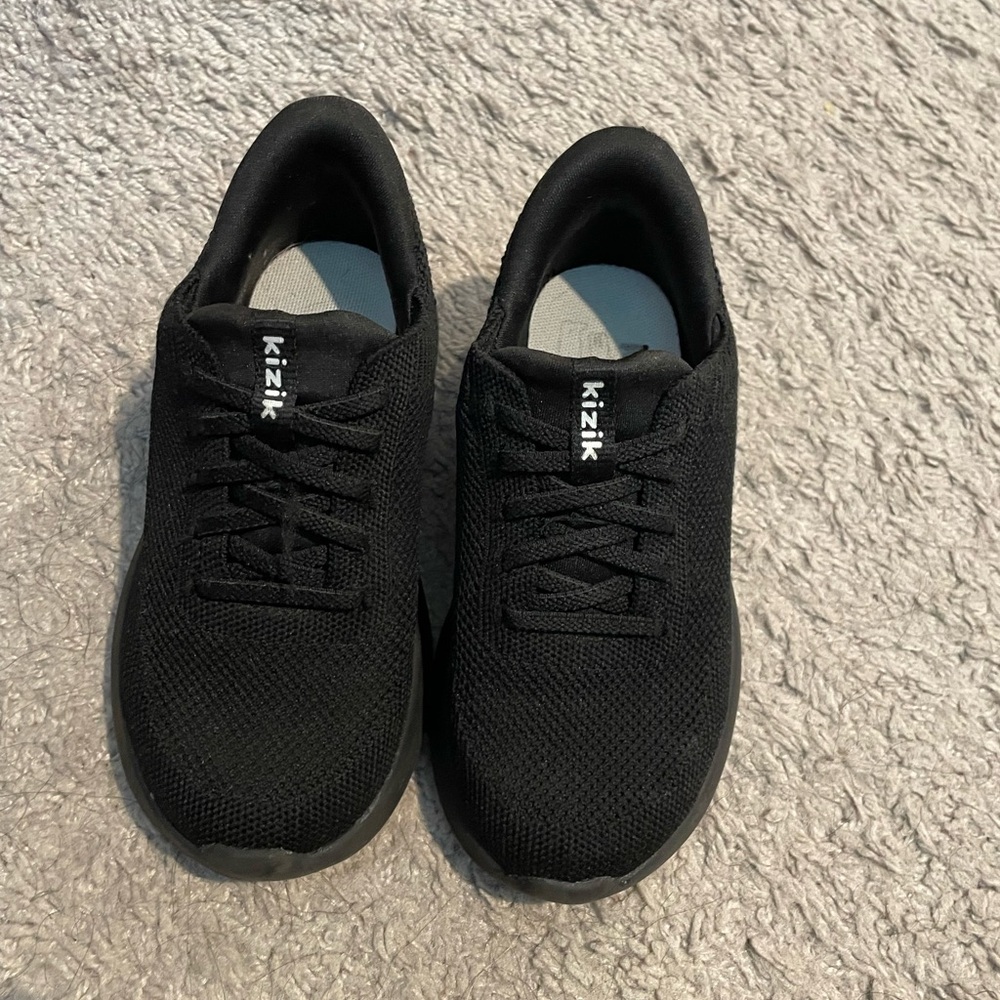 Kizik (kids)Athens Hands Free Comfort Sneaker Unisex Children 10C  Black